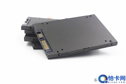 硬盘属于什么设备(内存和硬盘的区别)