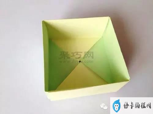 纸盒子怎么折正方形(用纸怎么折纸盒子)