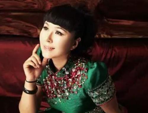 中国十大著名蒙古族歌手排行榜(蒙古族最受欢迎的歌手都有谁)
