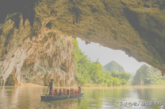 国内老年人旅游景点推荐(适合老年人旅游的地方有哪些)