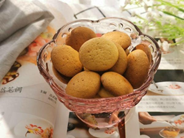 蛋黄小饼干的制作方法-华夏美食网