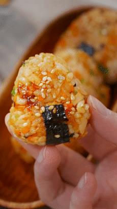 日式饭团的做法和配料(日本的饭团是用什么米做的)-华夏美食网