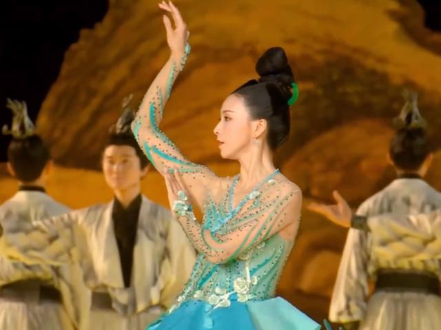 亚运开幕式，舞蹈演员李倩美出圈