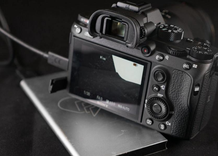 索尼最新款相机介绍(索尼r3上市时间)