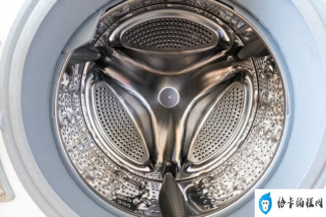 滚筒洗衣机怎么清理里面的脏东西(如何清理滚筒洗衣机内部的脏东西)