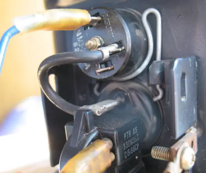 冰箱压缩机怎样改装充气泵有排气阀门