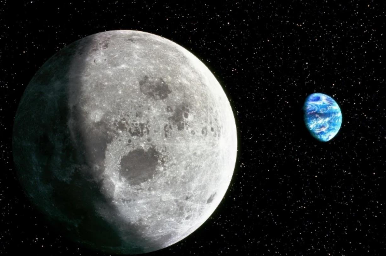答案：38.4万千米(月球到地球的距离是多少千米)