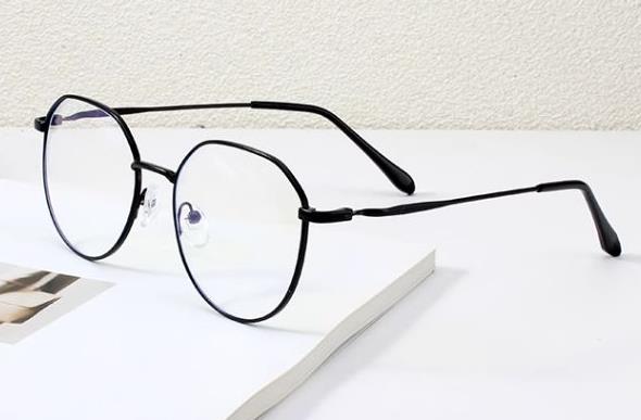 近视眼镜品牌(镜片选择及配镜建议)