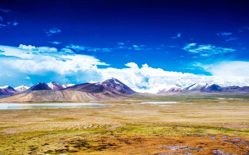 西藏自治区的面积与海拔(整个西藏有多少人口)