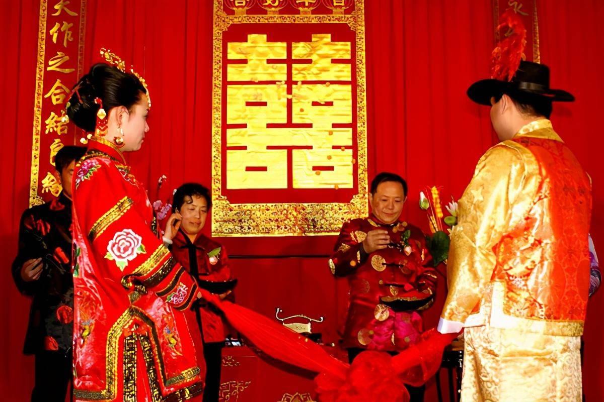 婚姻祝福语句简短唯美句子(结婚祝福语创意短句)