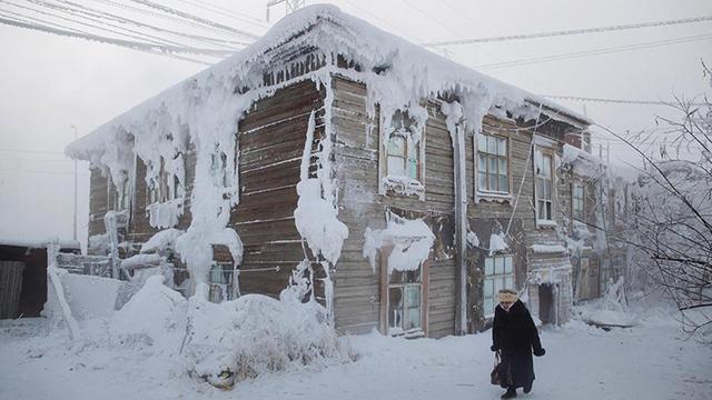 世界上最冷的地方在哪，有人居住吗