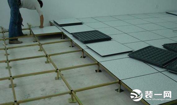 防静电地板价格多少钱一平方米(PVC无边全钢铝制图片大全)