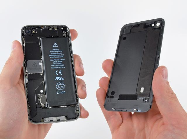 iphone4拆解屏幕教程图解(40秒iphone底部螺丝取出教程)