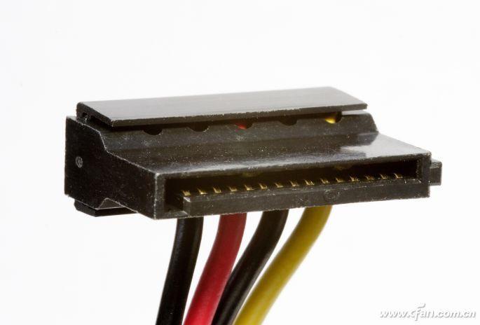 SATA机械硬盘电源接口有哪些图解(电脑电源接口类型电源线有几种)