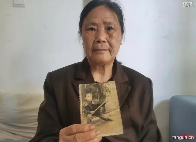75岁母亲全网寻离家31年儿子，大儿子因病去世已26年，小儿子31年前离家失踪至今无音信