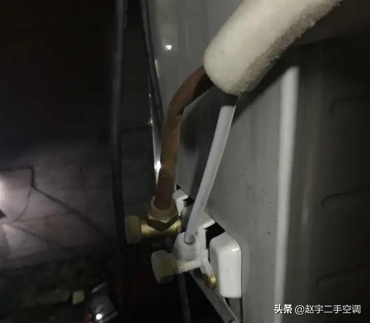 空调加制冷剂的操作方法教程(家用空调加氟在哪里加)-趣考网