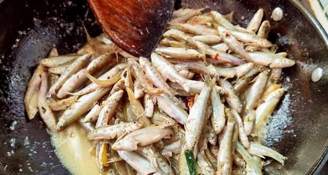 麦穗鱼怎么做好吃，详细介绍：红烧麦穗鱼的具体做法