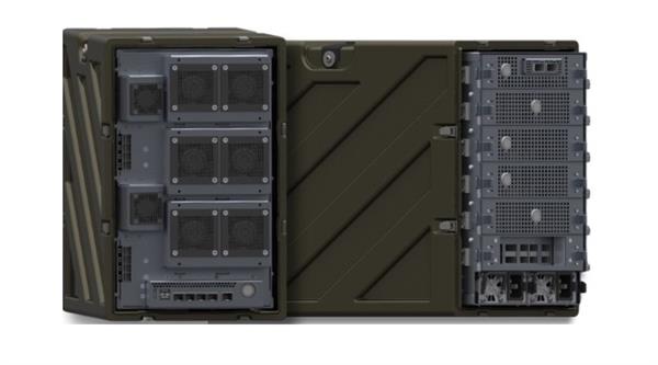 伪装成拉杆箱的超级计算机：4块显卡、246TB硬盘、2500W电源