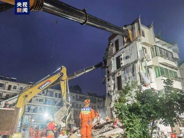 安徽居民楼坍塌事故致4死1伤，引发网友热议