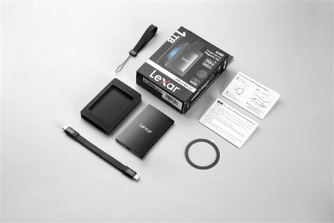 雷克沙推出SL500移动SSD磁吸套装：可磁吸手机、1秒传1G视频