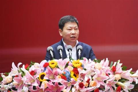 余承东西北工业大学演讲全文：县理科第一名、华为留着不让走-趣考网
