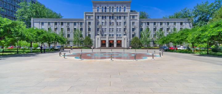 张雪峰谈武汉科技大学：和211的差距对比、热门专业推荐(图2)