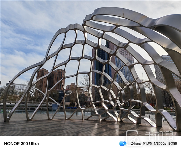 荣耀300 Ultra值得买吗？荣耀300 Ultra有哪些优点