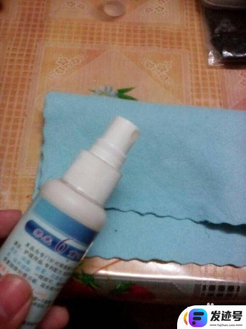 如何防止手机上划？如何清除手机屏幕上的划痕