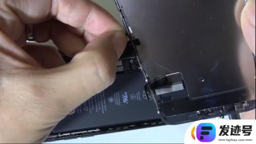 苹果手机怎么自己撬开？iPhone屏幕拆卸注意事项