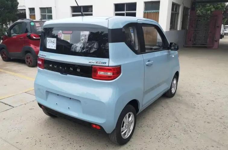 1万一2万电动汽车(电动汽车的充电设施)
