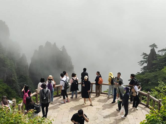 6月去黄山旅游要准备什么？黄山旅游攻略-图1