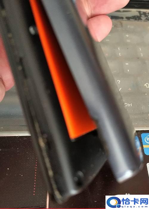 如何取出华硕手机电池?怎样拆卸不同品牌手机的电池