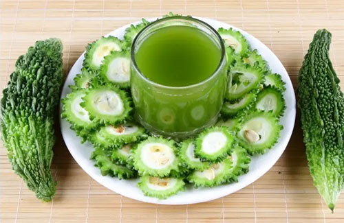 苦瓜泡一物三天血糖降，苦瓜降血糖最快的一招-图1