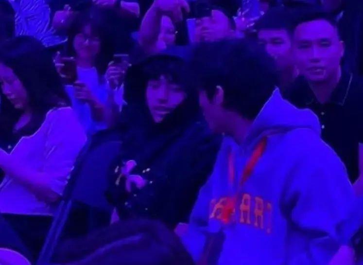 张柏芝被问会不会抽空去看谢霆锋演唱会？她的回答笑翻全场(图10)