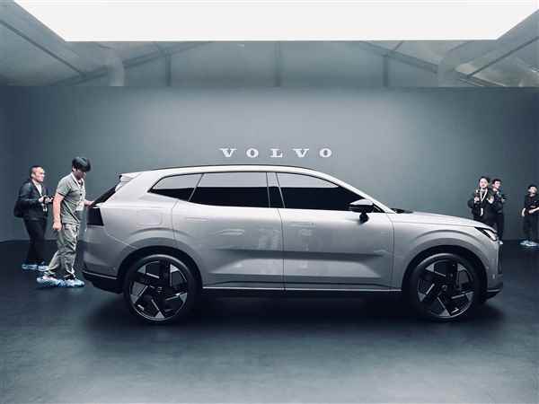 沃尔沃XC70官宣：全新SMA架构首款长续航超级混动SUV(图4)