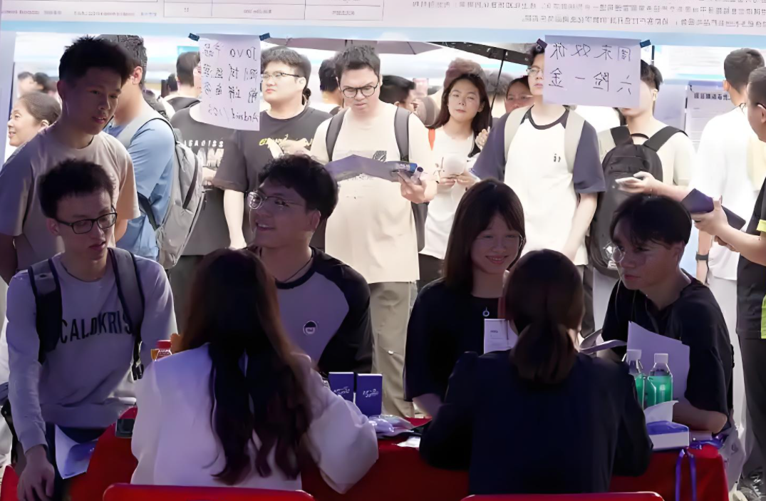 大学最不靠谱的3大专业，就业率“垫底”(图8)