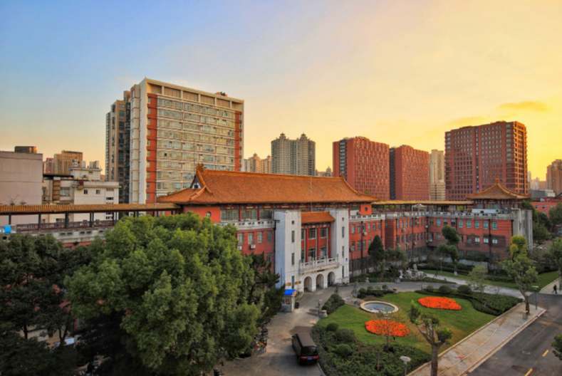 国内“含金量”很高的5所医学院，就业前景广阔，毕业生是香饽饽(图7)
