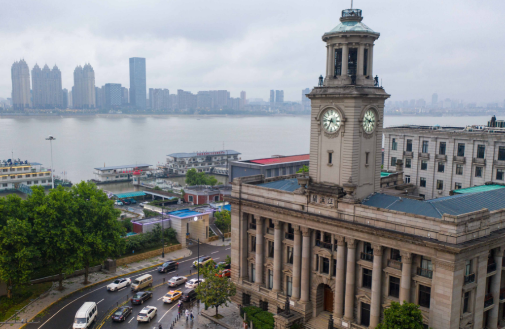 最推荐选择去这8个城市上大学，未来发展更有前景，考生提前了解(图5)