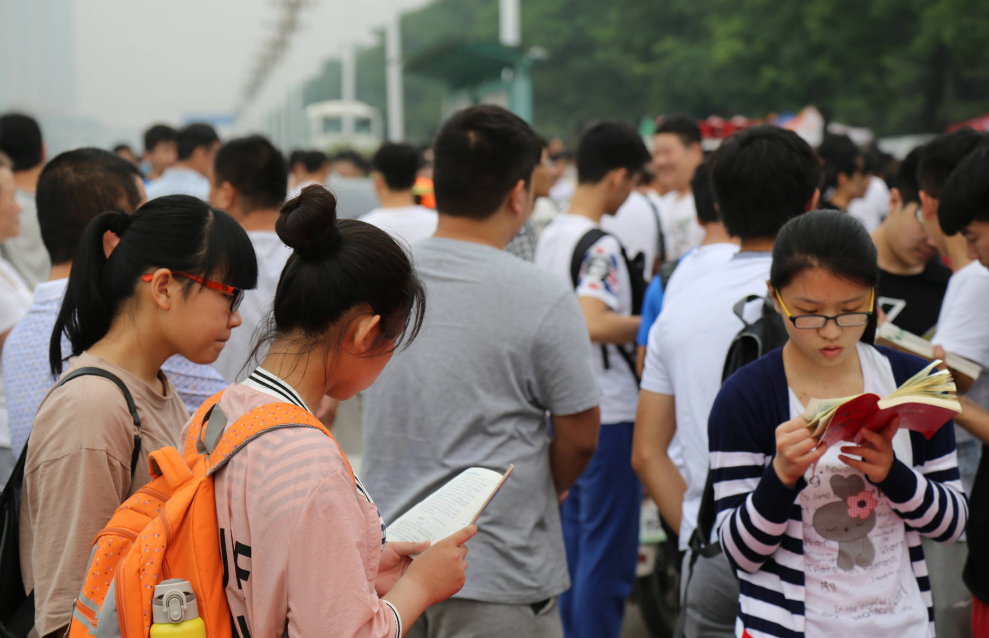 大学让人头痛的3个专业，毕业就业很迷茫，被录取后要多做打算(图2)