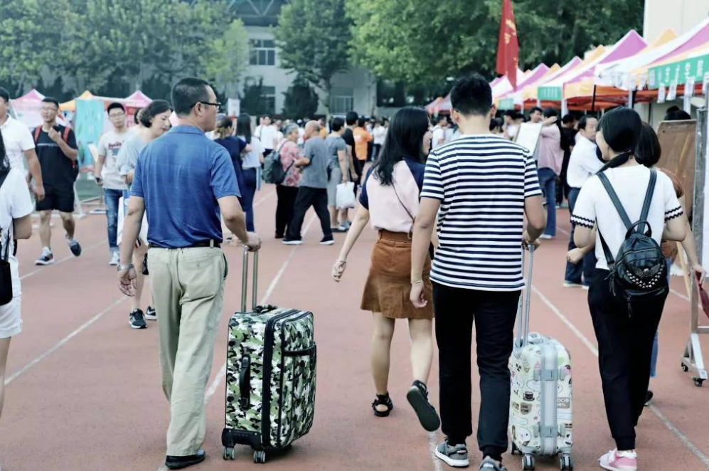 大一新生注意了，这几种大学常见的骗局，开学报到前了解下(图3)