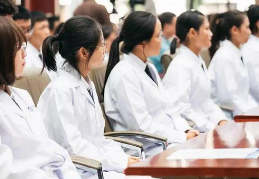 大学“挂科率”较高的3个专业，就业率很赞，但学起来很困难！(图4)