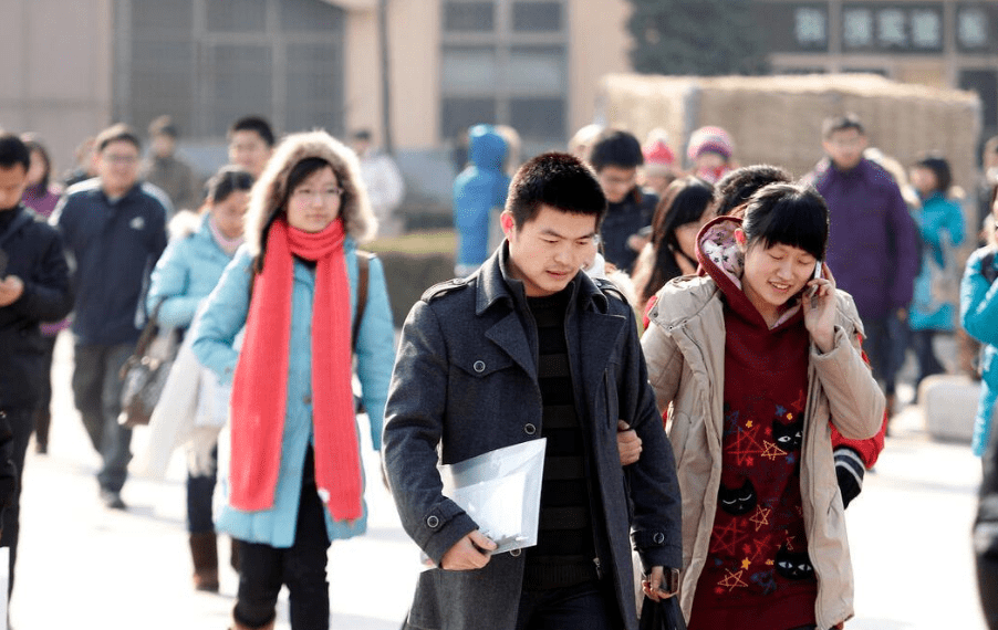 为什么那么多人觉得民办大学不行？除了学费，原来这几点也有区别(图2)