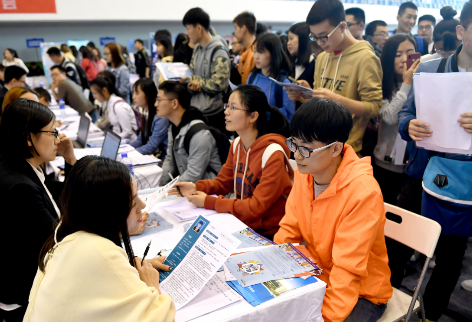 为什么那么多人觉得民办大学不行？除了学费，原来这几点也有区别(图4)