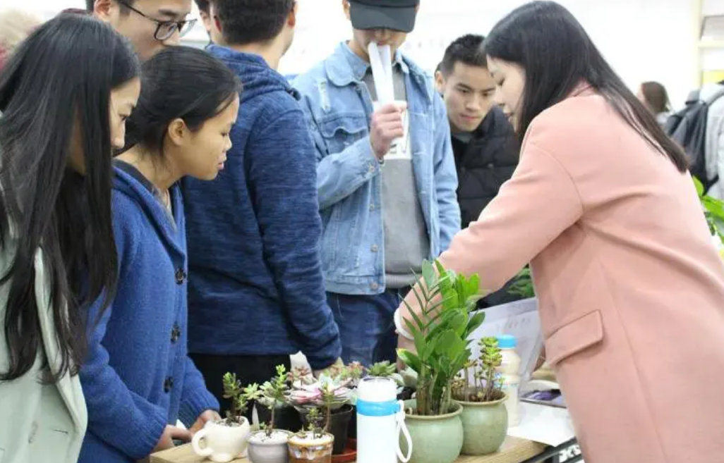 准大学生，需不需要在大一开学前就买电脑？这个建议很有用(图4)