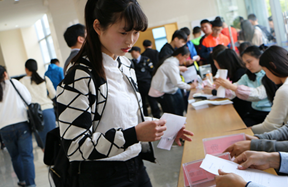 即将要上大学，家长每月给多少生活费合适？这个建议很有帮助(图2)