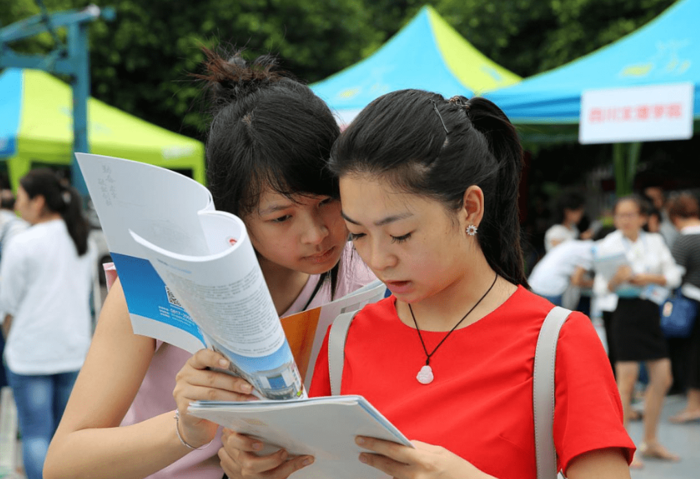 高考报志愿时没注意，被民办大学录取了，学费太贵付不起怎么办？(图4)