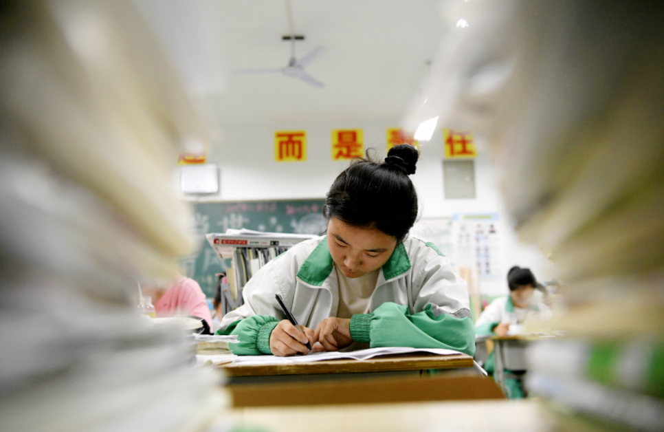 高考被投档了，为什么会达不到大学的专业分数线？看完就明白了(图2)