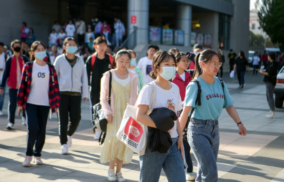 高考被大学录取了，如果不想上可以申请退档吗？看完就明白了(图3)