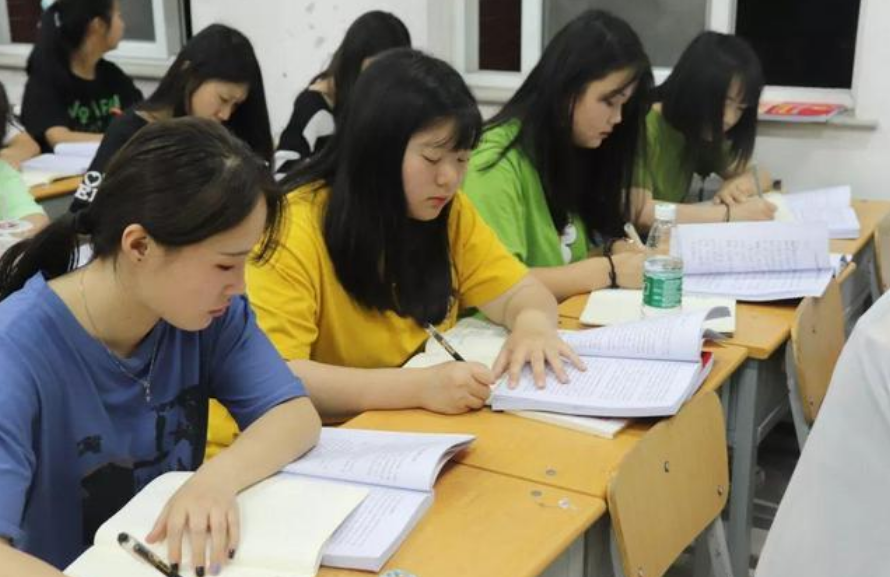 填完志愿后，考生要保持电话通畅，高校招生办可能会找你确定事(图5)