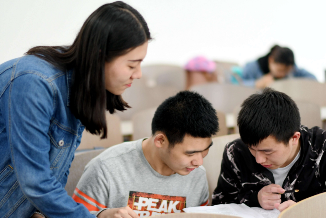 同为一所大学，为什么有一本招生也有二本招生？原来有这些差距(图2)